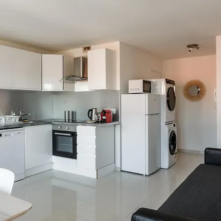 Mesnil Bat A 2g Apartment *
